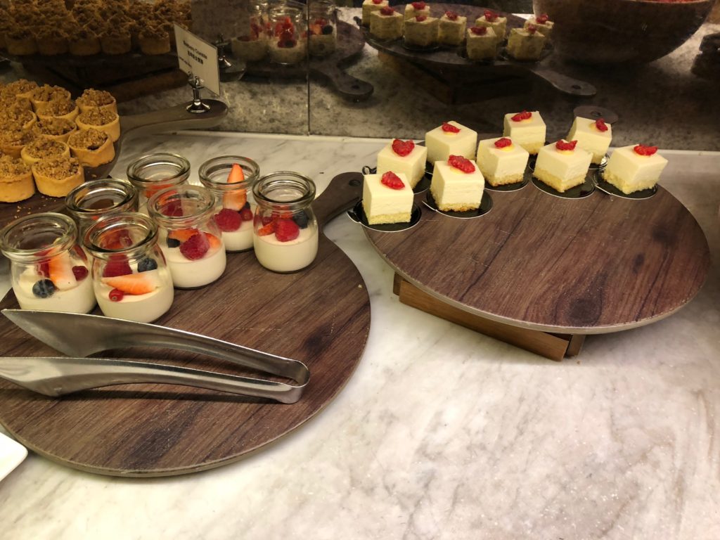 Renaissance Hong Kong Harbour View Review – Atas Cheapo